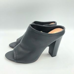Women’s Black Cover Heel